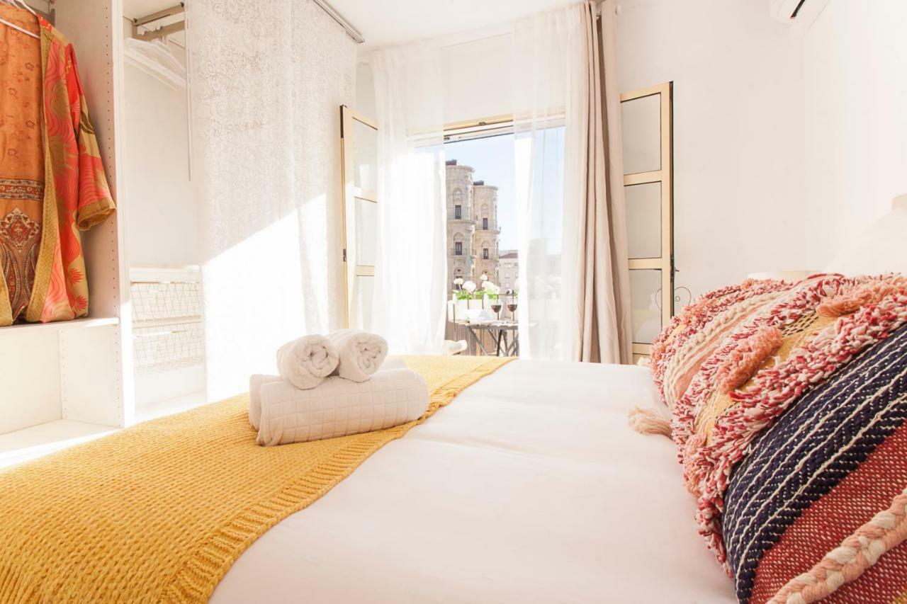 Center Flat Cathedral Apartment